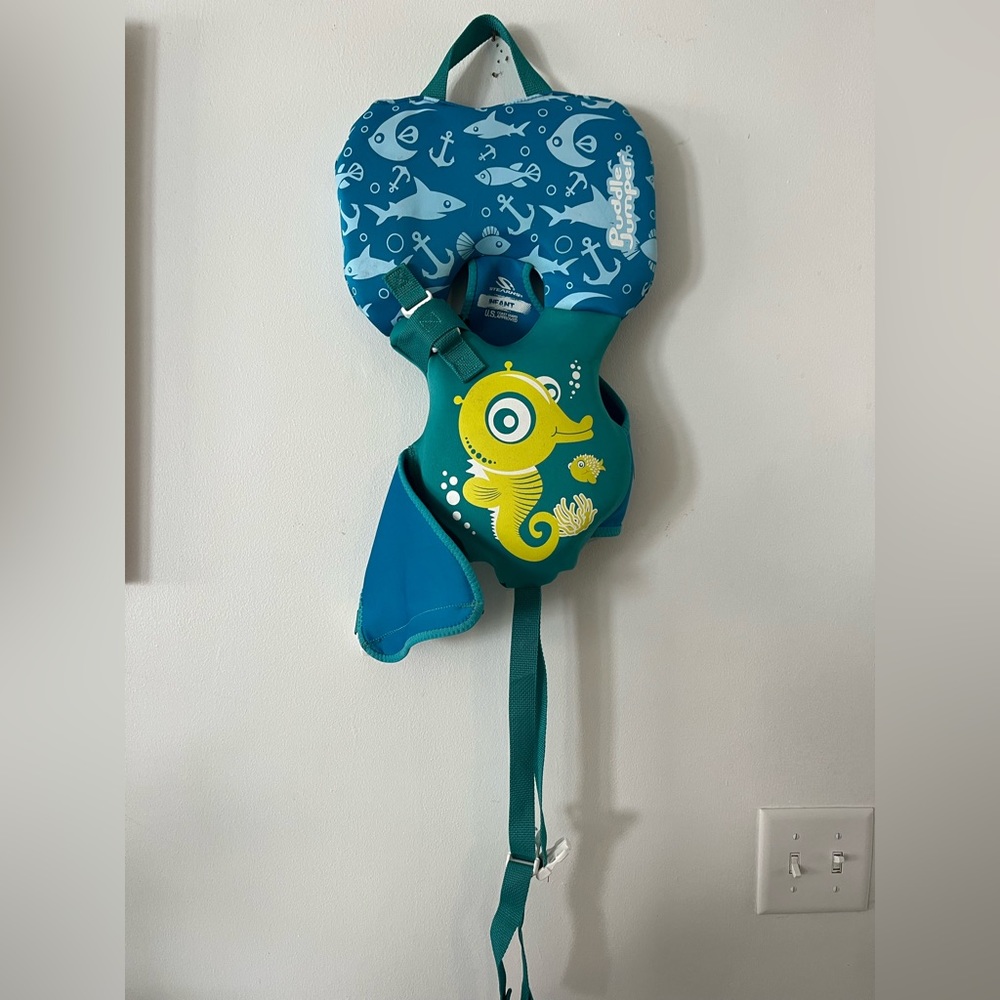 Infant lifejacket